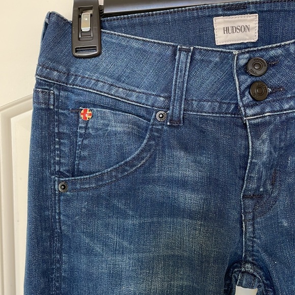 HUDSON original jeans. Excellent conditions size 24. I’m at 25- fit me snuggled - Picture 5 of 9